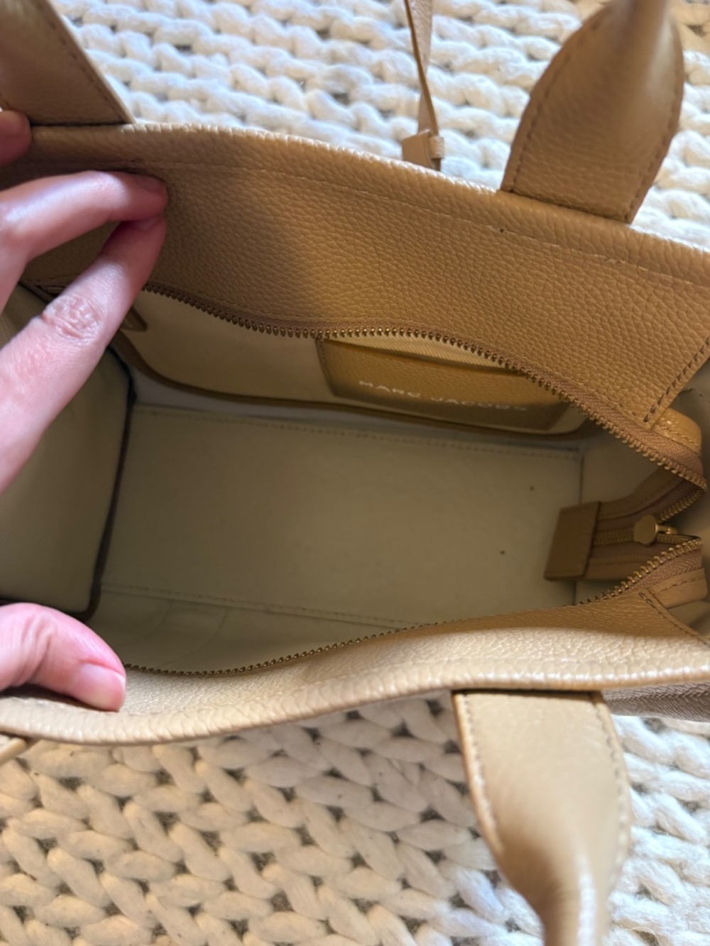 Marc Jacobs Tote Bag - Picture 2 of 3